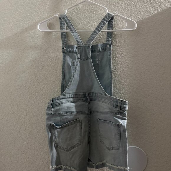 Cat & Jack Girls' Denim Shortalls size M (7/8) - Picture 3 of 3